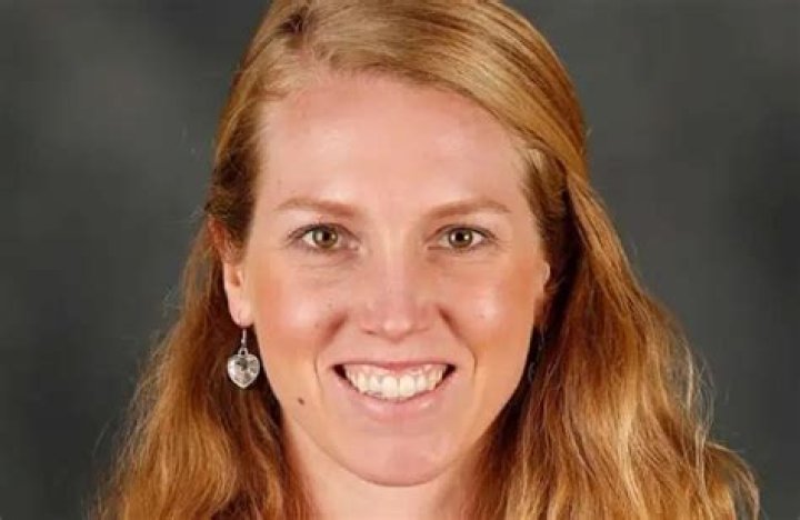 
Alyssa Nakken Height, Weight, Net Worth, Age, Birthday, Wikipedia, Who, Nationality, Biography 