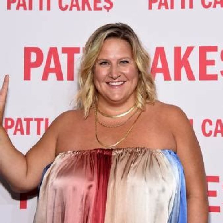 Bridget Everett Height, Weight, Net Worth, Age, Birthday, Wikipedia, Who, Nationality, Biography