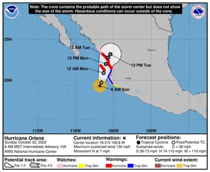 
Cat. 3 Hurricane Orlene heads for Mexico’s Pacific coast 