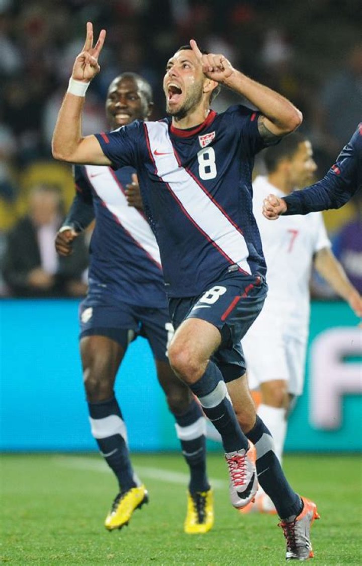 Clint Dempsey Height, Weight, Net Worth, Age, Birthday, Wikipedia, Who, Instagram, Biography