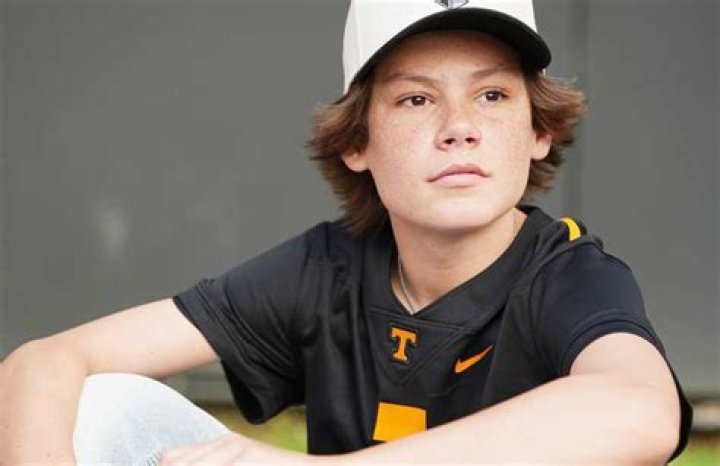 
Devin Maddox Height, Weight, Net Worth, Age, Birthday, Wikipedia, Who, Nationality, Biography 