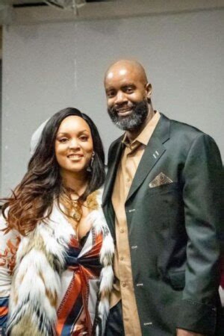 
Elgin and Edith Bates Age, Birthday, Wikipedia, Who, Nationality, Biography 