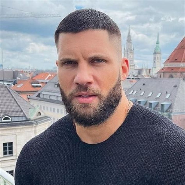 Florian Munteanu Height, Weight, Net Worth, Age, Birthday, Wikipedia, Who, Instagram, Biography