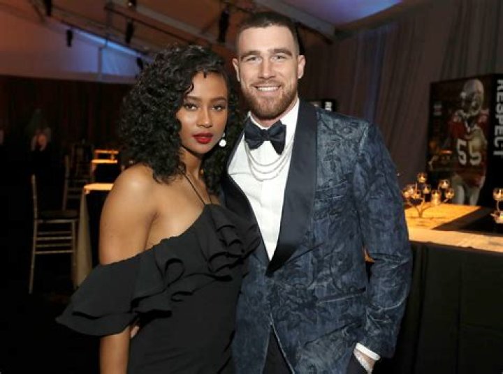 
Is Sam Hurley Married or Dating? His Bio, Parents, Age and Girlfriend 