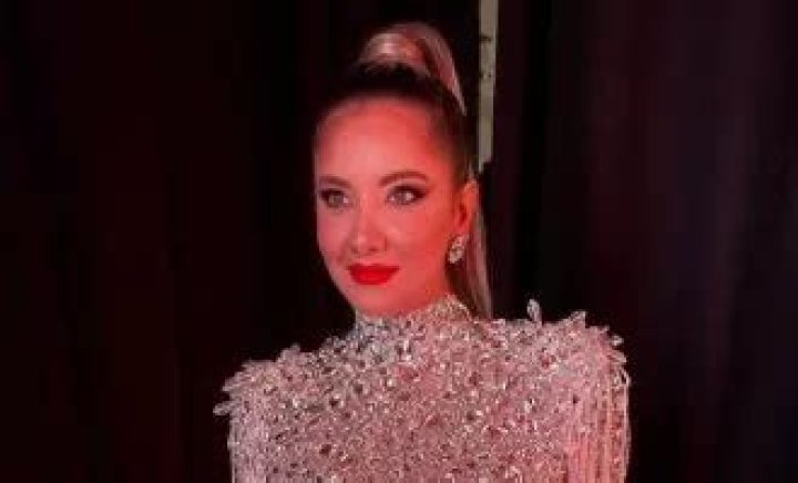 
Julia Alvarez Height, Weight, Net Worth, Age, Birthday, Wikipedia, Who, Nationality, Biography 