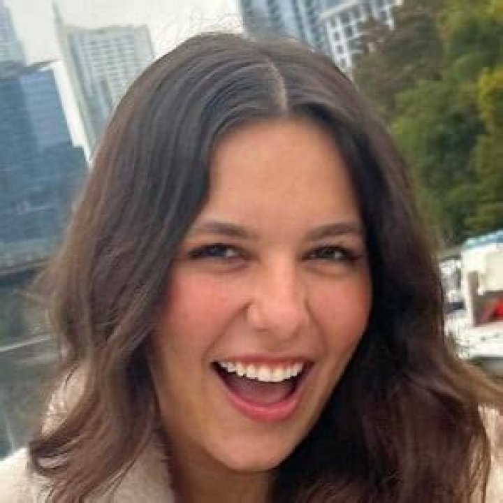 Julia Poe Height, Weight, Net Worth, Age, Birthday, Wikipedia, Who, Nationality, Biography