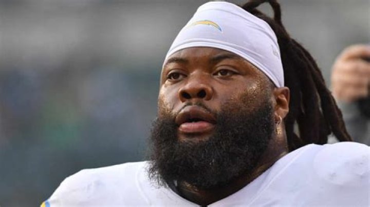 Linval Joseph Height, Weight, Net Worth, Age, Birthday, Wikipedia, Who, Instagram, Biography