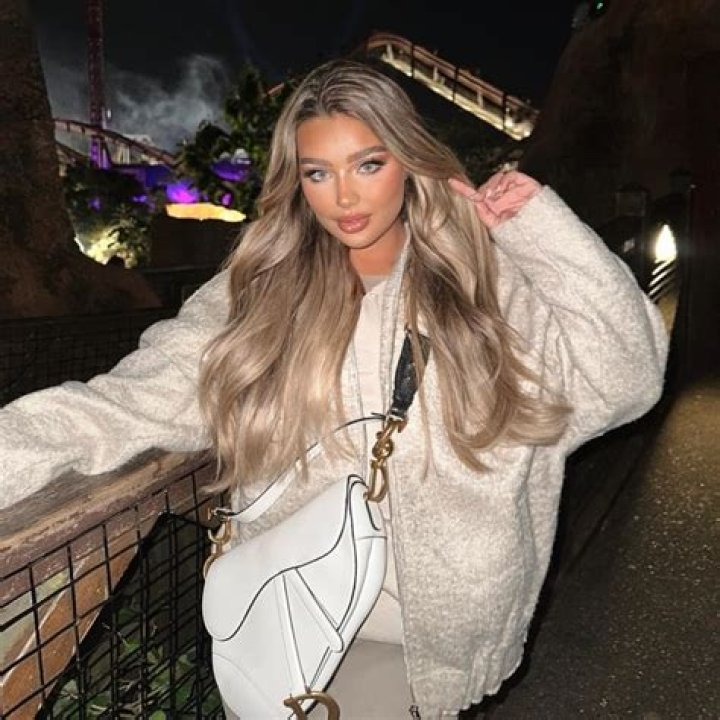 Lucinda Strafford Height, Weight, Net Worth, Age, Birthday, Wikipedia, Who, Nationality, Biography