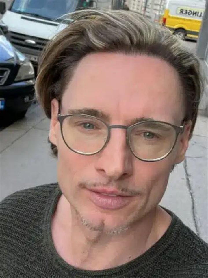 
Luis Tosar Height, Weight, Net Worth, Age, Birthday, Wikipedia, Who, Nationality, Biography 