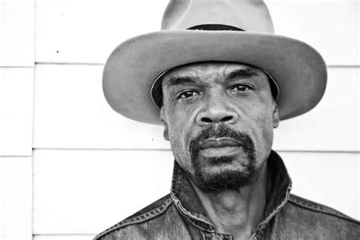 Marc Anthony Thompson Height, Weight, Net Worth, Age, Birthday, Wikipedia, Who, Nationality, Biography