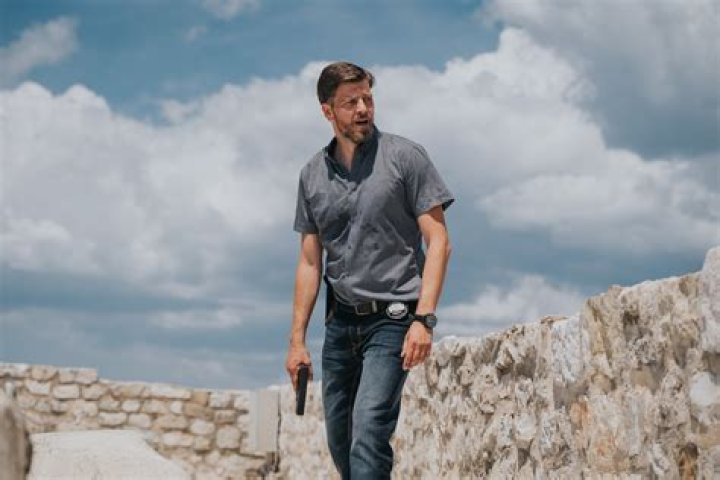 Meet Amar Bukvic From The Weekend Away? Netflix Introduces Plethora Of New Faces In The Recent Hit