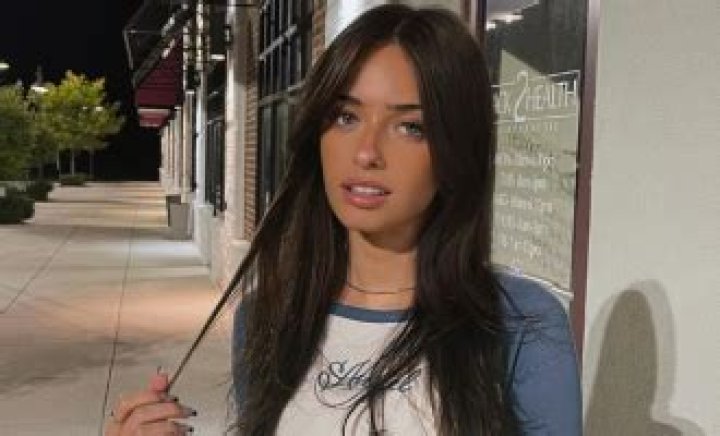 
naomziesross Height, Weight, Net Worth, Age, Birthday, Wikipedia, Who, Nationality, Biography 