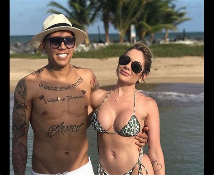 
Roberto Firmino Wife Who is Roberto Firmino Wife? 