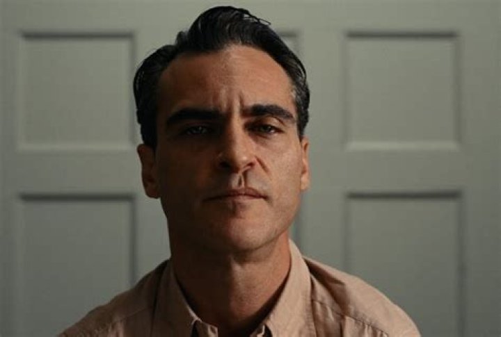 
The Truth About Joaquin Phoenix’s Scar Between His Lips and Nose 