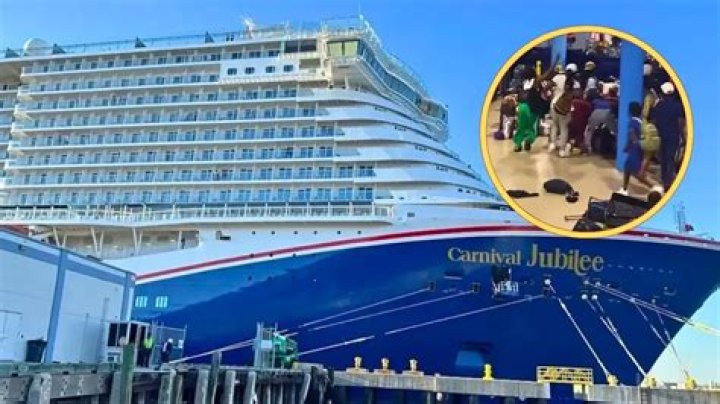 
WATCH: Carnival Cruise fight video goes viral as passengers brawl onboard 
