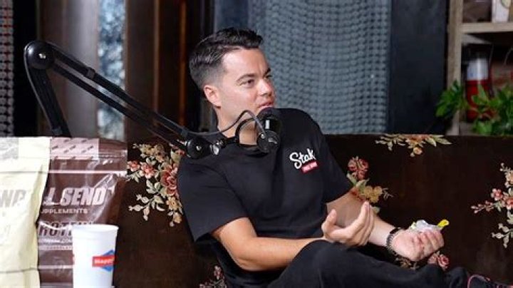 What Happened Between Youtuber Stevewilldoit & His Assistant – Why Was Steiny Fired?