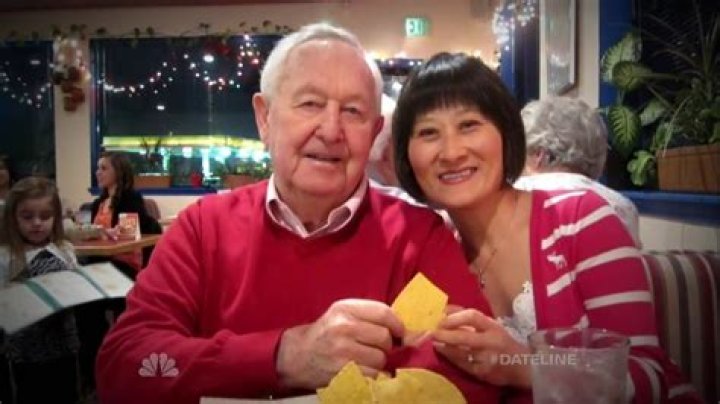 
What Happened To Realtor Vernon Holbrook? Update On Wife Xin Zhao And Family Today 