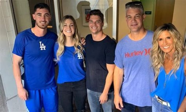 
Who are Cody Bellingers Parents? Cody Bellinger Biography, Parents Name, Nationality and More 