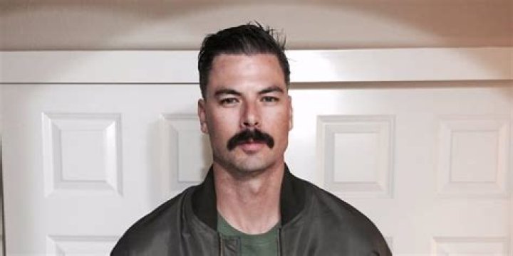 Who is Guy Beahm and why did he become Dr Disrespect? His Bio, Income, Career, Wife, Facts, News