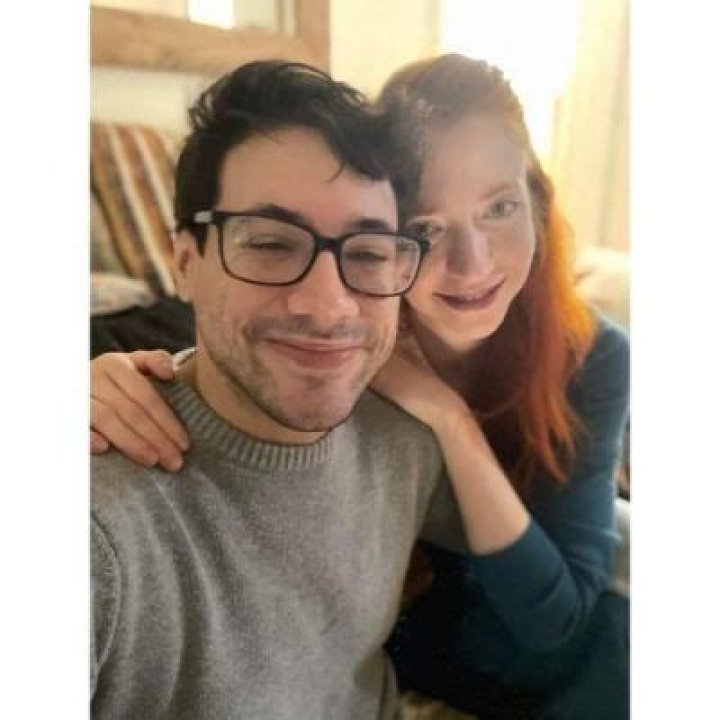 
Who Is Joe Kibler? Meet Carey Cox Husband: Family And Net Worth Details 