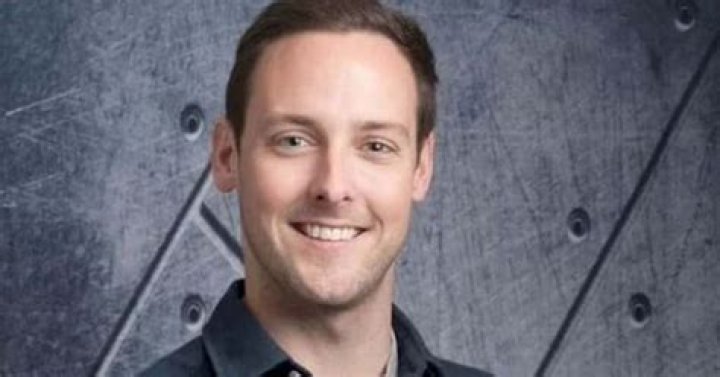 
Who is Thomas Heayel? School teacher banned from classroom for posing in underwear and offering sex online 