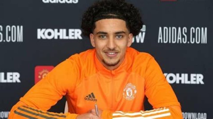 
Zidane Iqbal Height, Weight, Net Worth, Age, Birthday, Wikipedia, Who, Nationality, Biography 